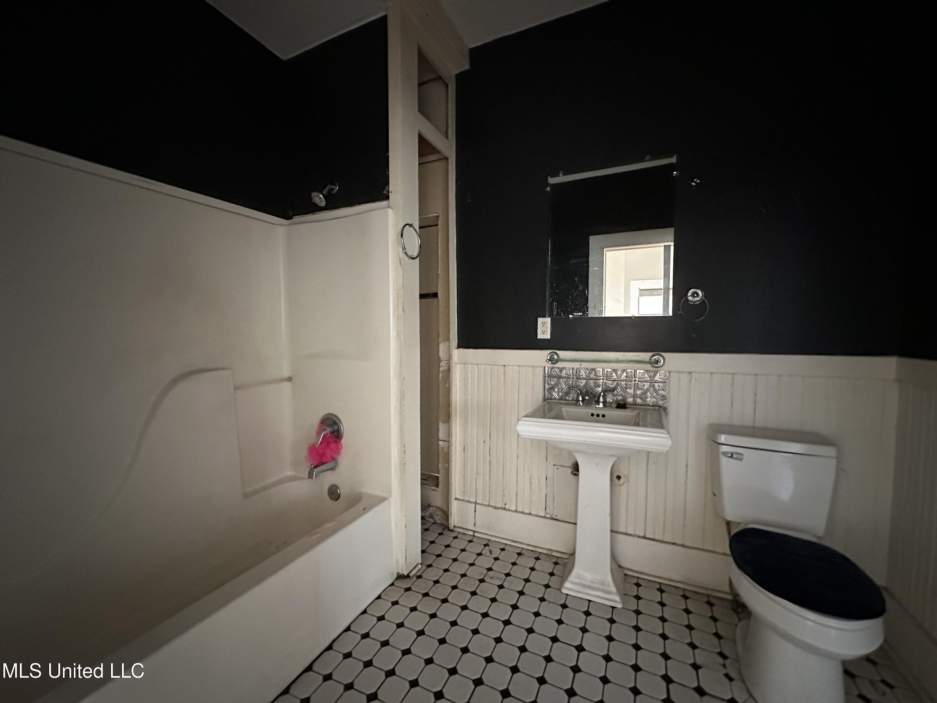 115 Scott Street McComb, MS 39648 - Photo 24 of 30 IMG_8502