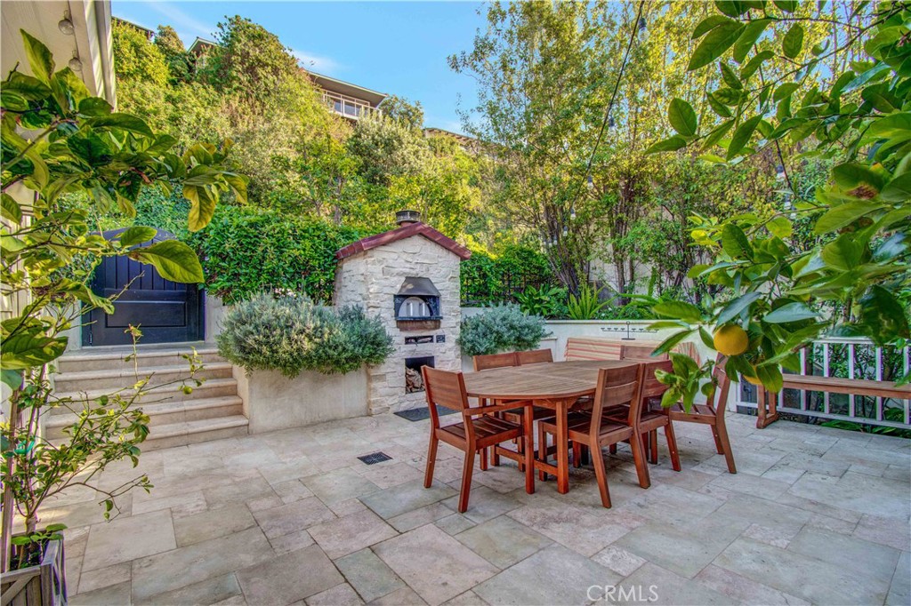 255 Emerald Bay Laguna Beach, CA 92651 - Photo 24 of 29