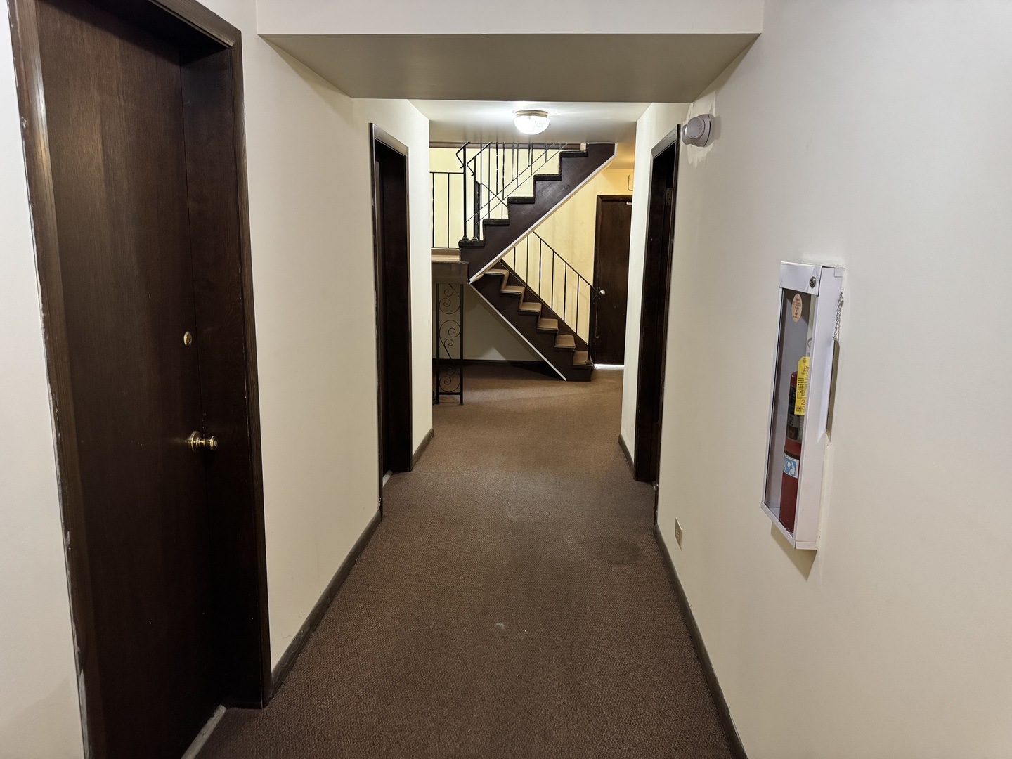 5500 West 127th Street, Unit 4 Alsip, IL 60803 - Photo 11 of 15 a view of a hallway with staircase