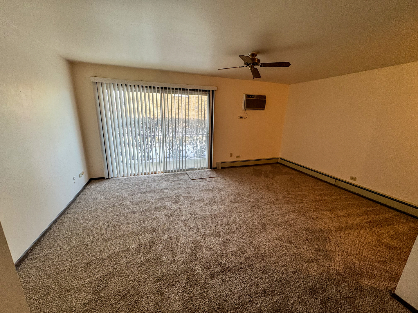5500 West 127th Street, Unit 4 Alsip, IL 60803 - Photo 6 of 15 an empty room with a empty space and windows
