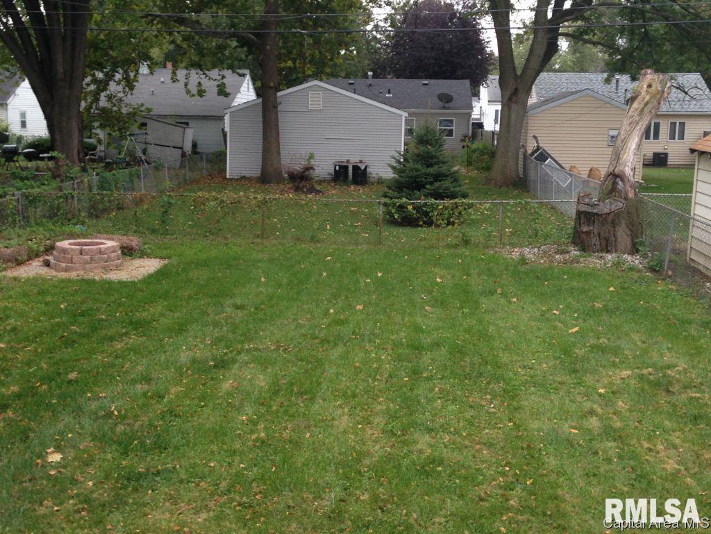 2220 East Keys Avenue Springfield, IL 62702 - Photo 3 of 26