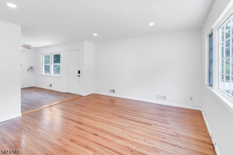 80 White Meadow Road Rockaway, NJ 07866 - Photo 5 of 17