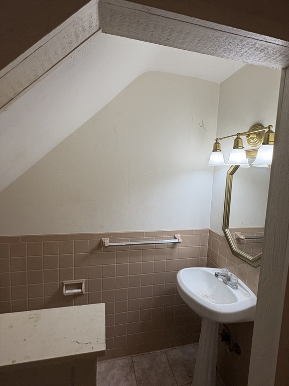 76 Maple Street, Unit G Springfield, MA 01105 - Photo 7 of 12