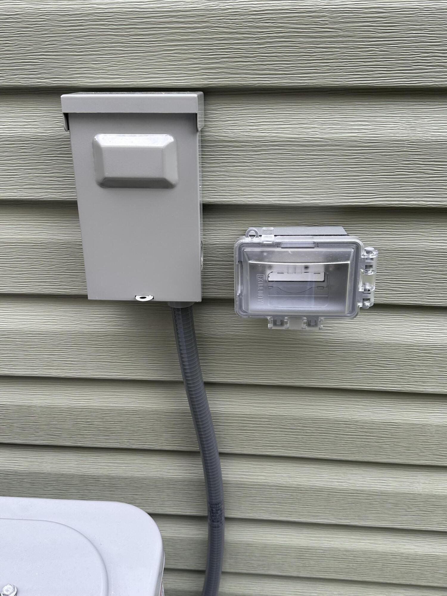 707 Rutherford Avenue Northwest Roanoke, VA 24016 - Photo 7 of 22 a close view of utility room