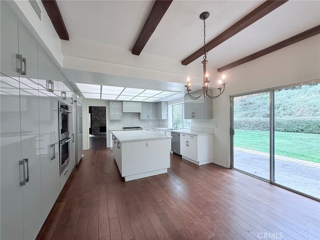 1727 Euston Road San Marino, CA 91108 - Photo 11 of 36