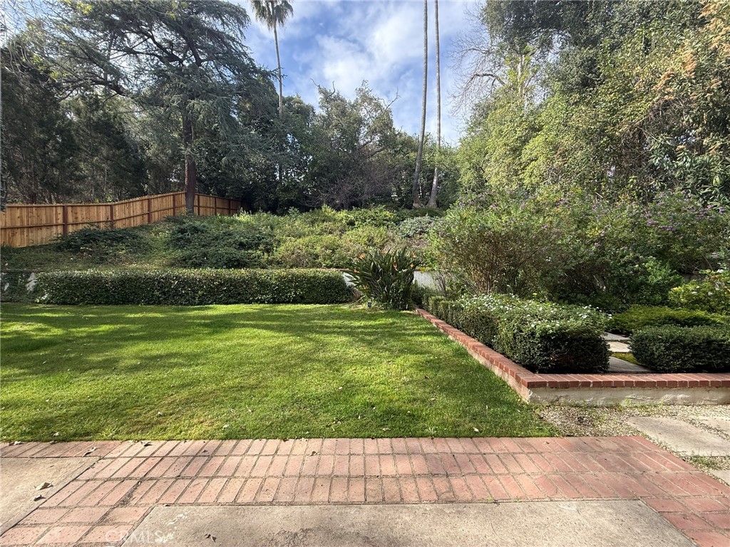 1727 Euston Road San Marino, CA 91108 - Photo 34 of 36 a view of a backyard