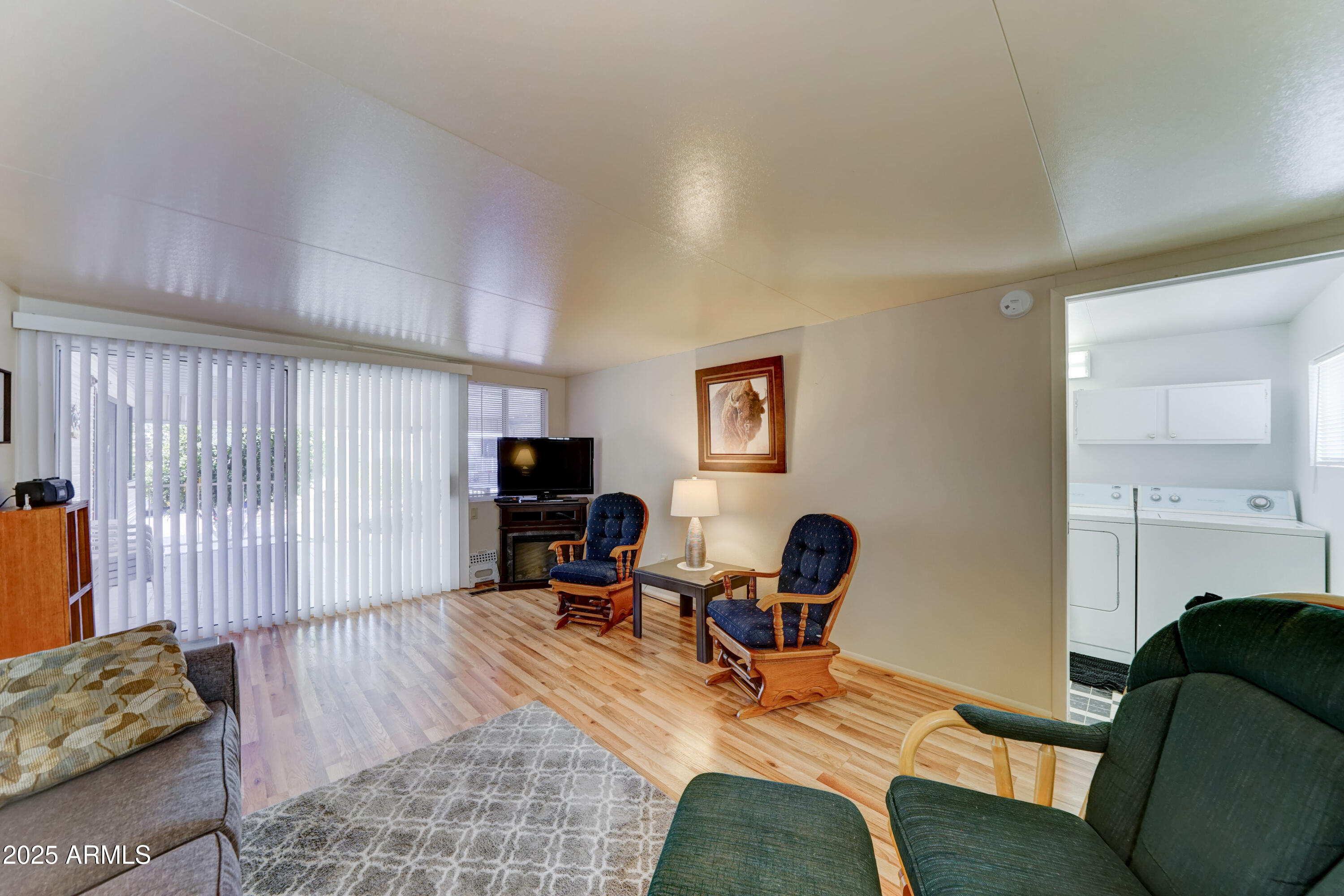111 South Greenfield Road, Unit 400 Mesa, AZ 85206 - Photo 3 of 32 Indoor laundry off AZ room