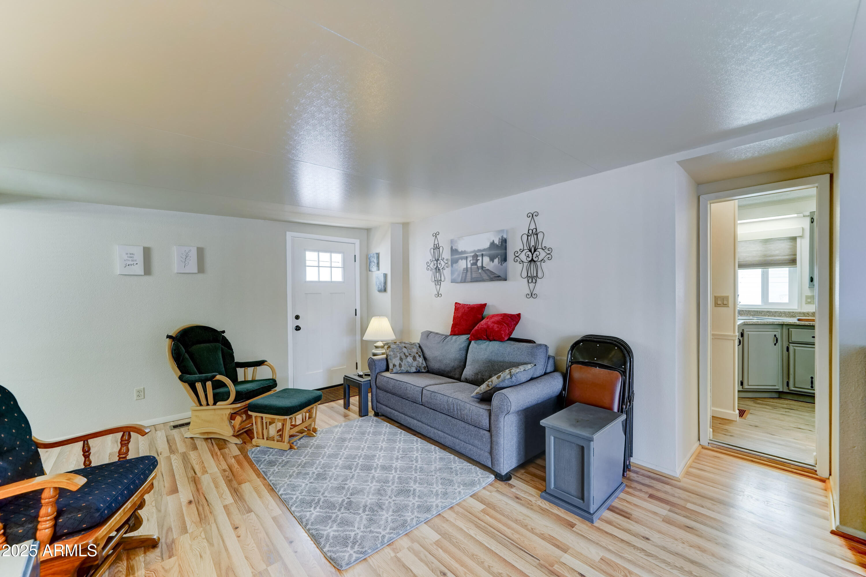 111 South Greenfield Road, Unit 400 Mesa, AZ 85206 - Photo 4 of 32 Queen size sleeper in AZ room