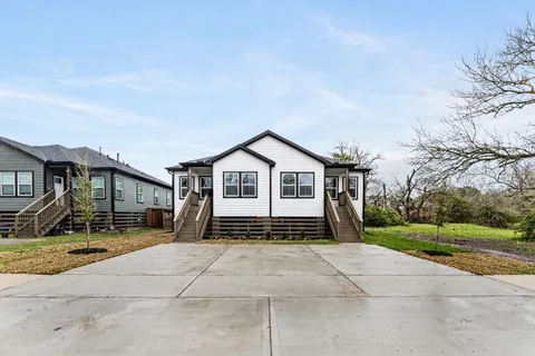 a view of house and outdoor space