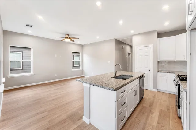 $1,625 | 4902 Rue Street, Unit A, Houston, TX 77033