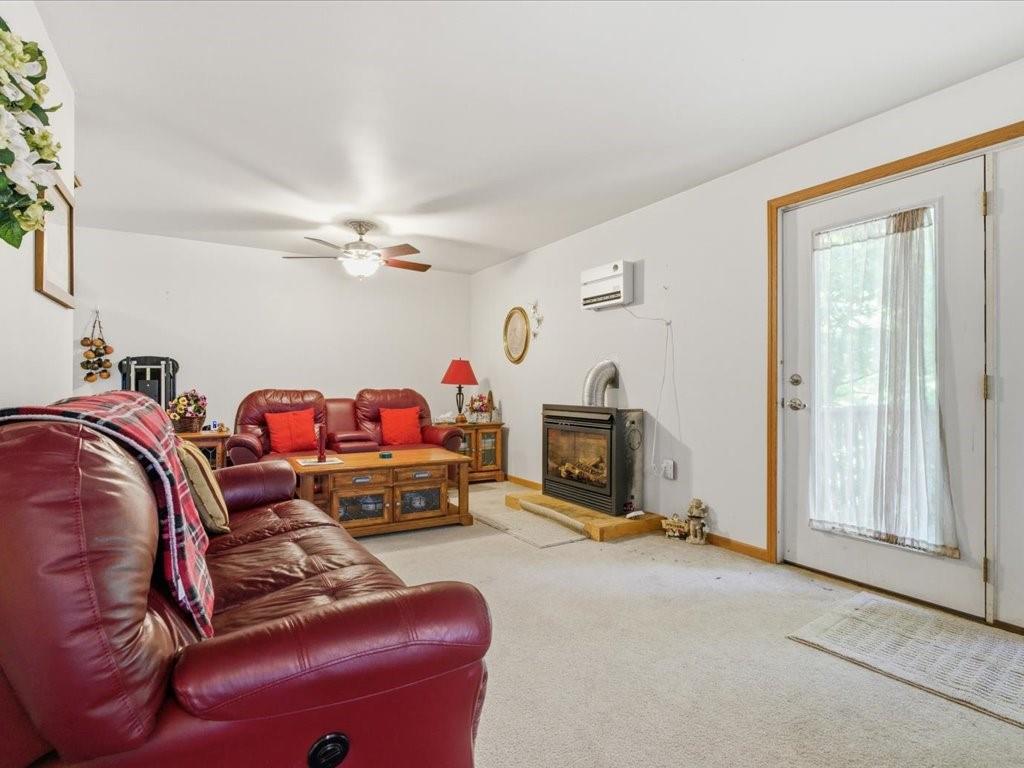 1826 Toms Run Road Holbrook, PA 15341 - Photo 33 of 50 In Law Suite Living Room
