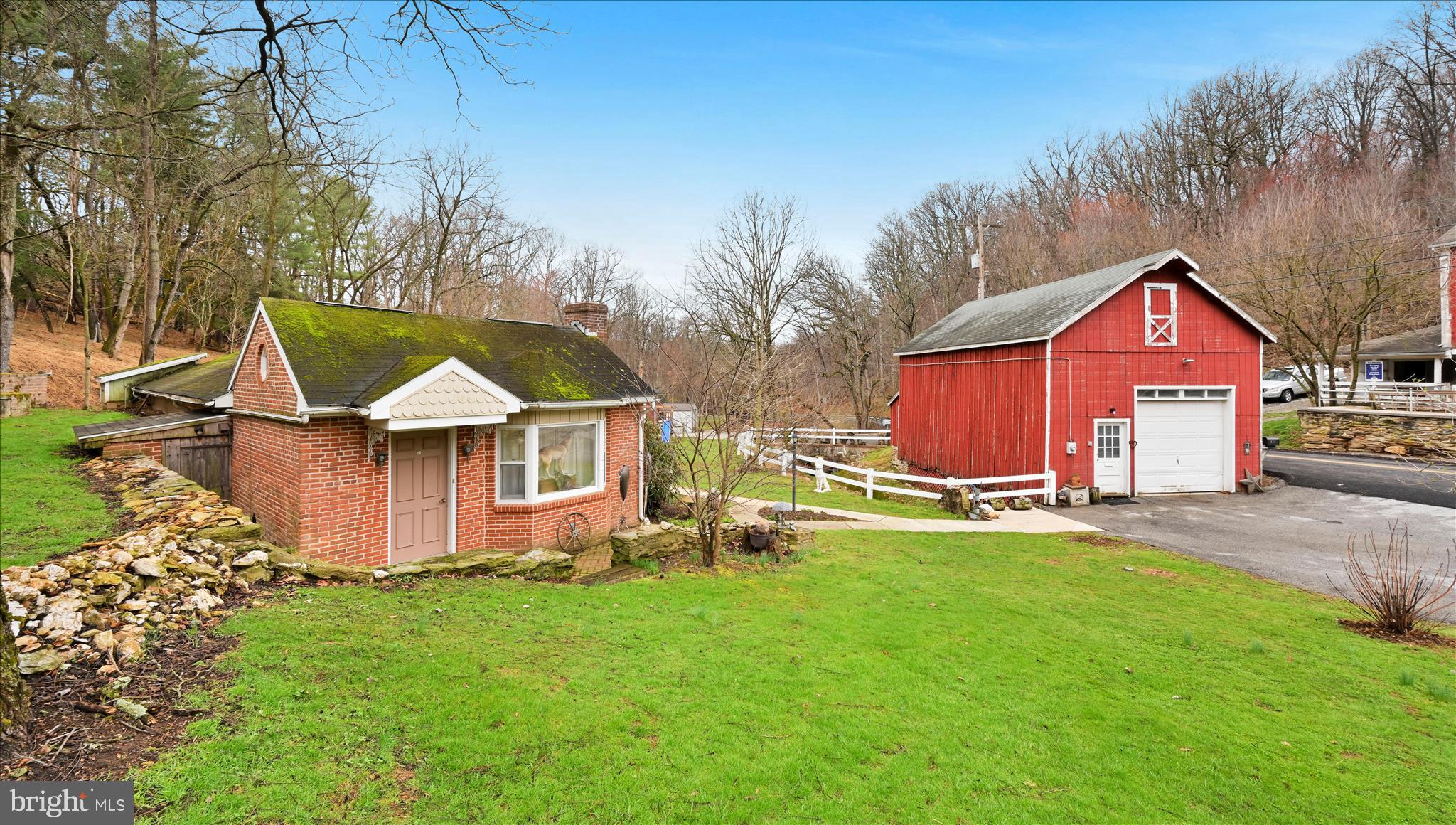 350 Green Valley Road York, PA 17403 - Photo 35 of 40 Shed/Garage