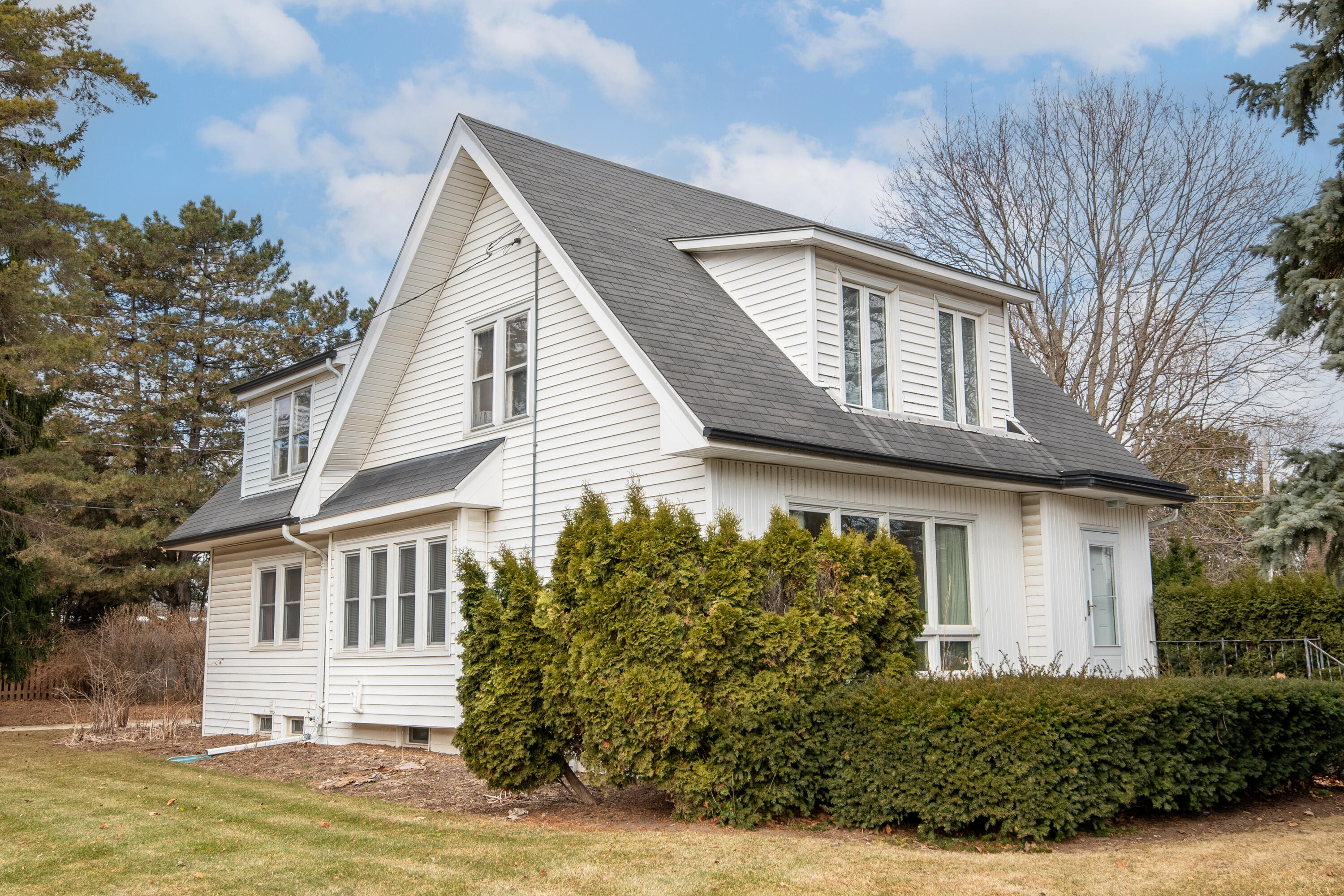 7531 N Lake Dr.