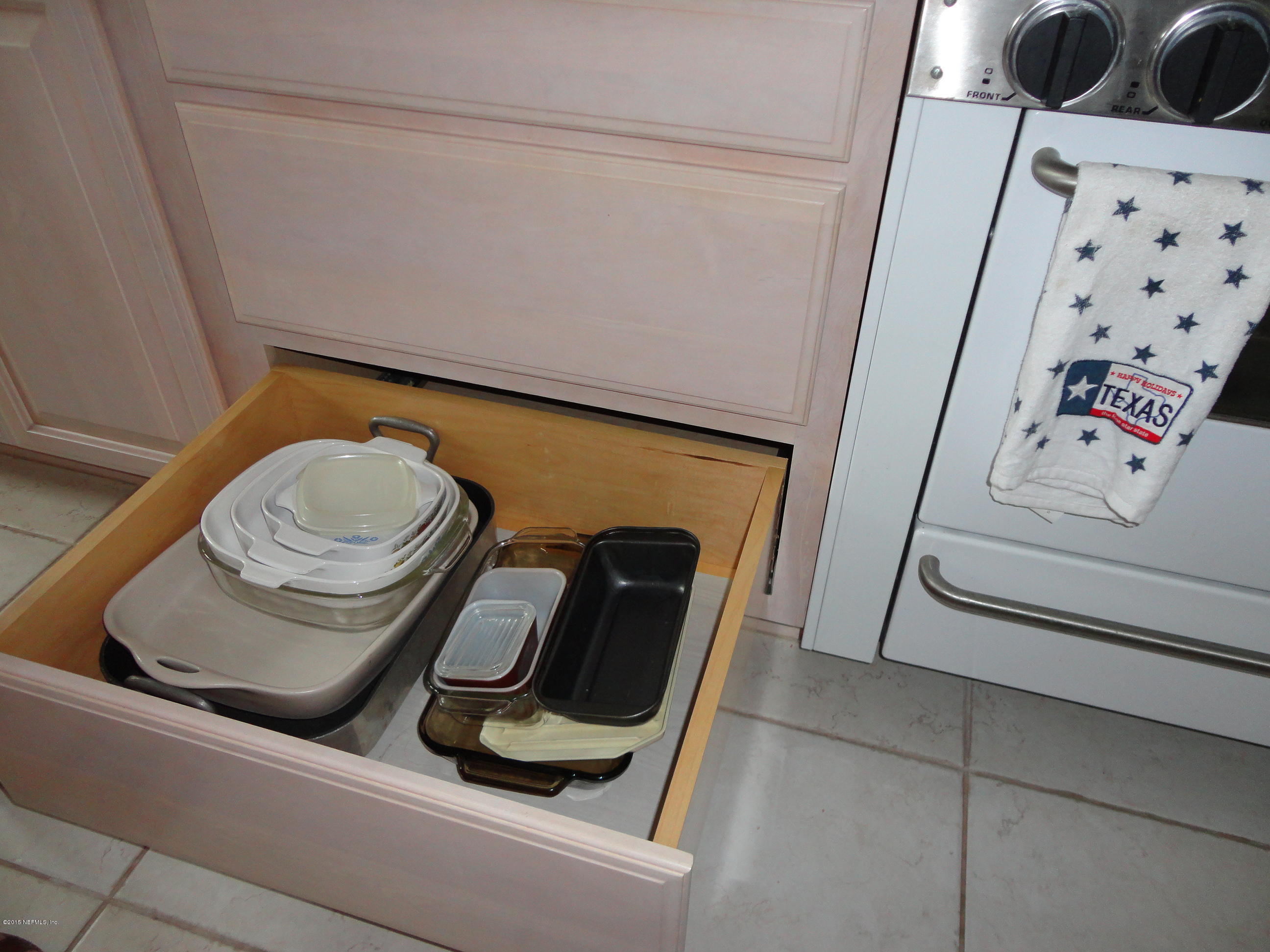15540 Bream Road Jacksonville, FL 32226 - Photo 14 of 49 Storage Drawers in Kitchen