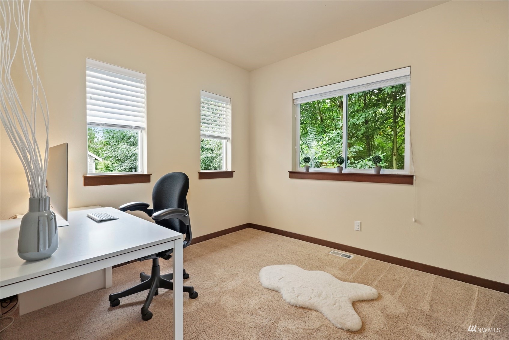 20220 3rd Drive Southeast Bothell, WA 98012 - Photo 27 of 37 a workspace with furniture and a window