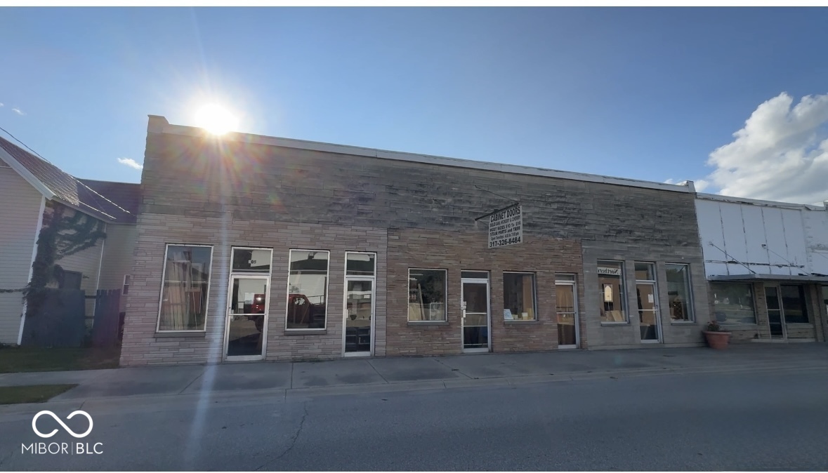 305 Main Street Shirley, IN 47384 - Photo 2 of 29