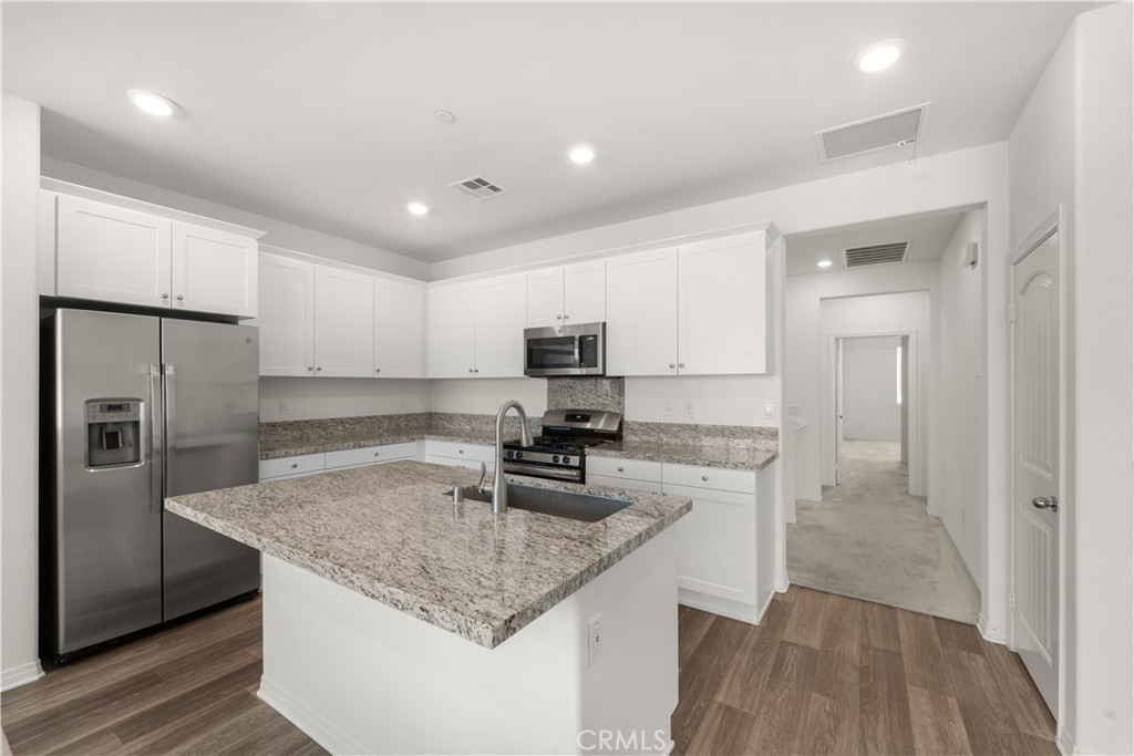 16502 Casa Grande Avenue, Unit 340 Fontana, CA 92336 - Photo 2 of 31