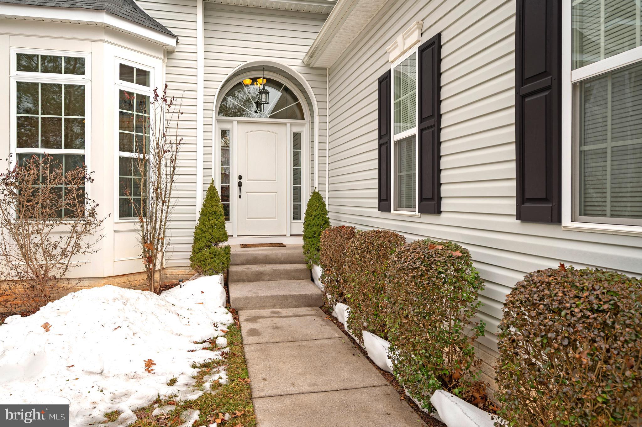 23145 Walker's Branch Road Unionville, VA 22567 - Photo 4 of 48 a front view of a house