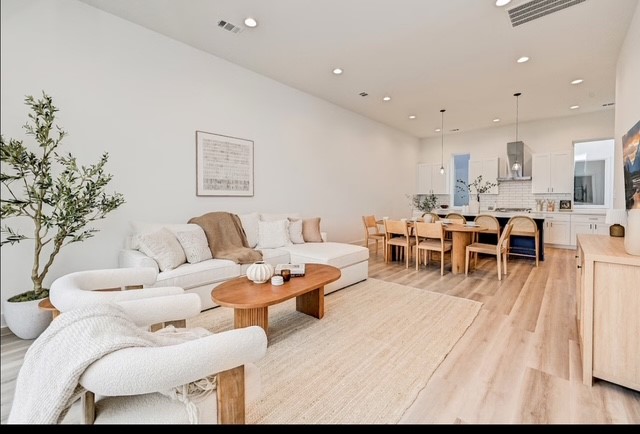5910 Val Verde Street Houston, TX 77057 - Photo 13 of 21 a living room with furniture and a table