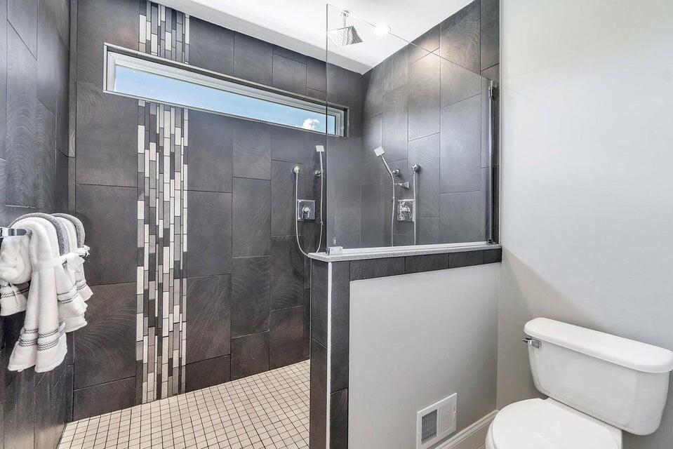 5210 Grande View Lane Jackson, MI 49201 - Photo 15 of 22 20260202135550753798000000-o