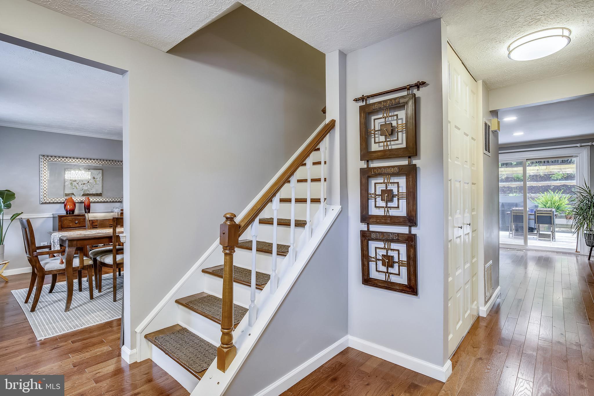 8486 Falling Leaf Road Springfield, VA 22153 - Photo 3 of 40