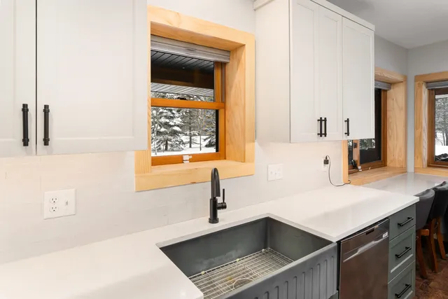 $714,900 | 5906 Helm Road, Duluth, MN 55811