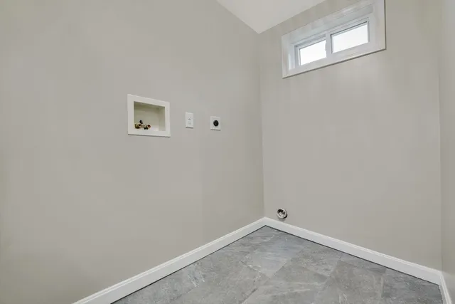 $598,000 | 599 Quanapoag Road, Dartmouth, MA 02747