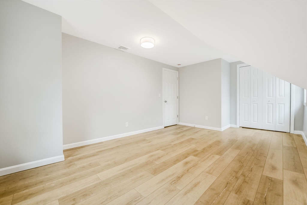 599 Quanapoag Road Dartmouth, MA 02747 - Photo 27 of 32 a view of an empty room