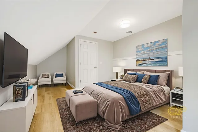 $598,000 | 599 Quanapoag Road, Dartmouth, MA 02747