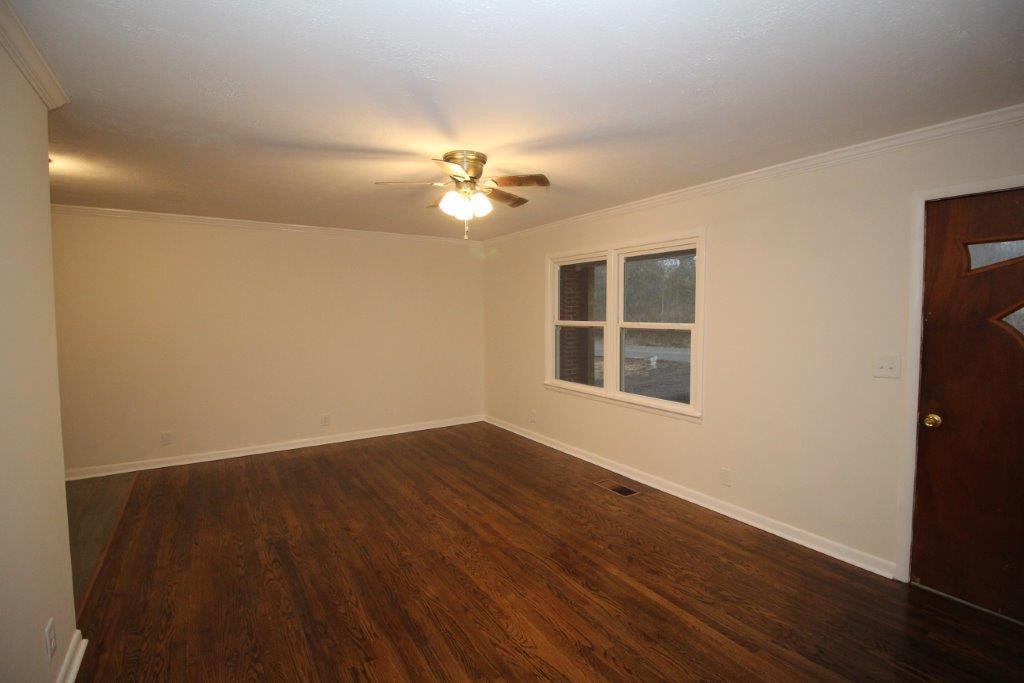 4775 Browning Branch Road Bethpage, TN 37022 - Photo 4 of 30 Gallery Image 4
