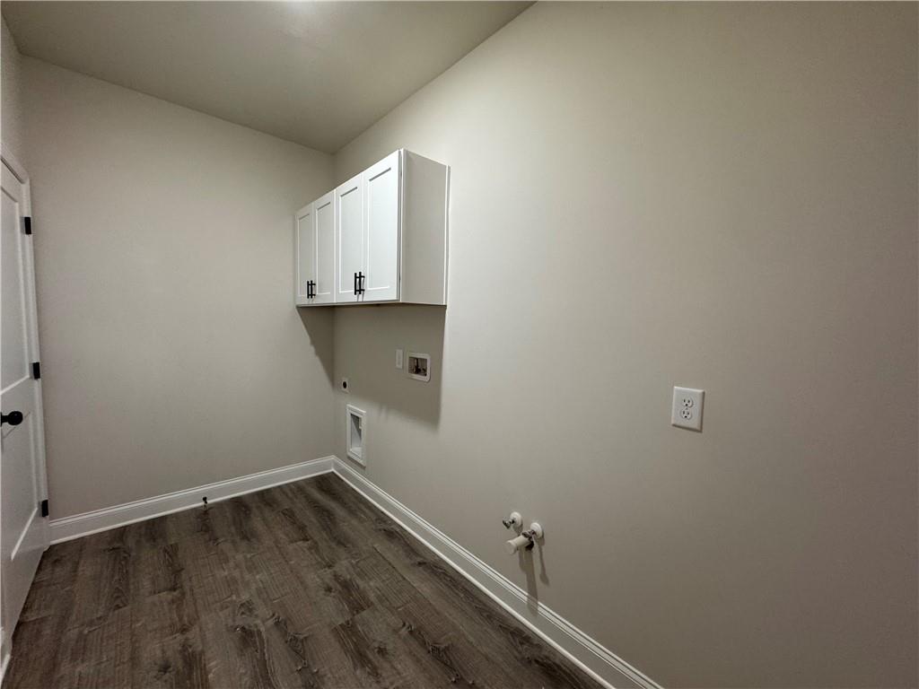 2113 North Hicks Road Toccoa, GA 30577 - Photo 18 of 28 a view of a room