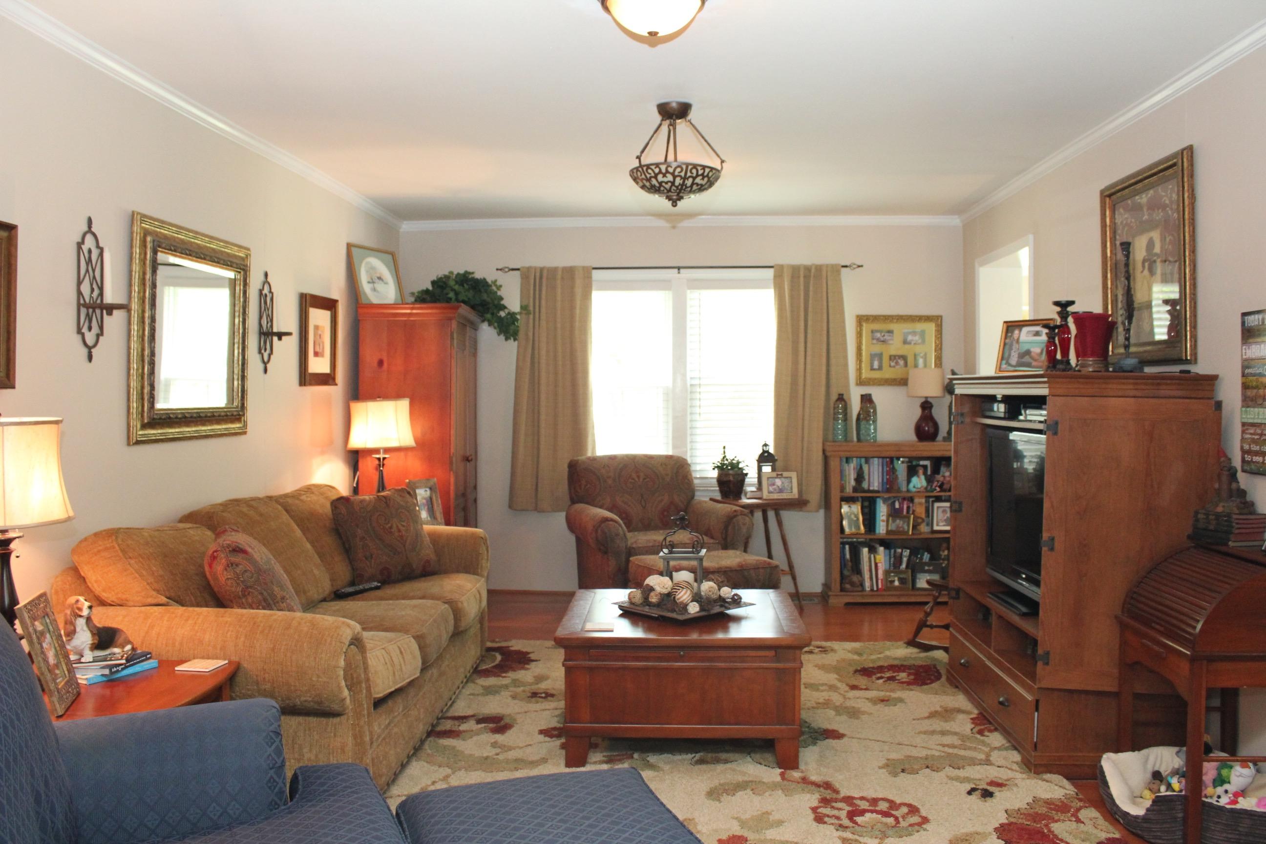 2016 Brookbank Road Rockingham, NC 28379 - Photo 3 of 27 Great Room
