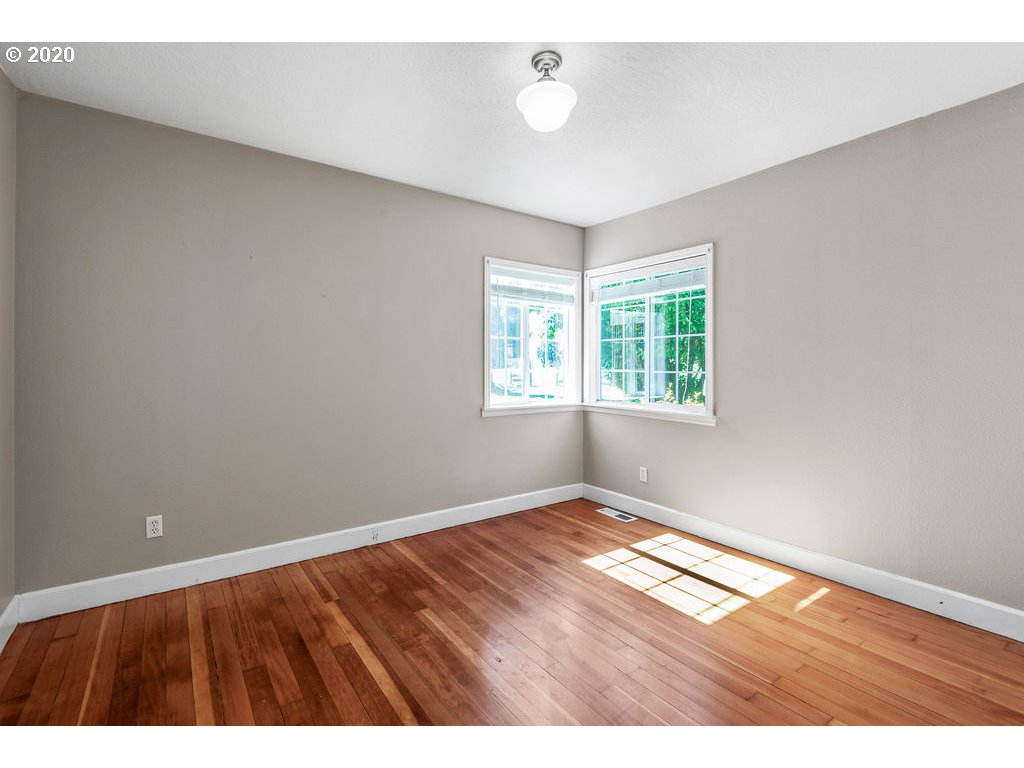 4848 Columbia Heights Road Longview, WA 98632 - Photo 13 of 30 Gallery Image 13