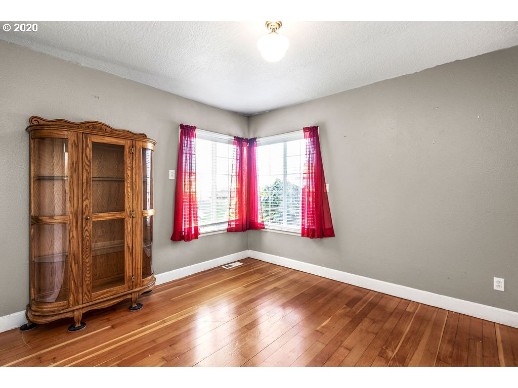 4848 Columbia Heights Road Longview, WA 98632 - Photo 14 of 30 Gallery Image 14