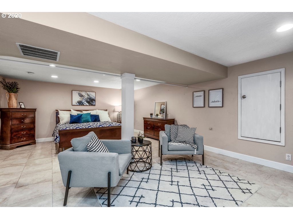 4848 Columbia Heights Road Longview, WA 98632 - Photo 18 of 30 Gallery Image 18
