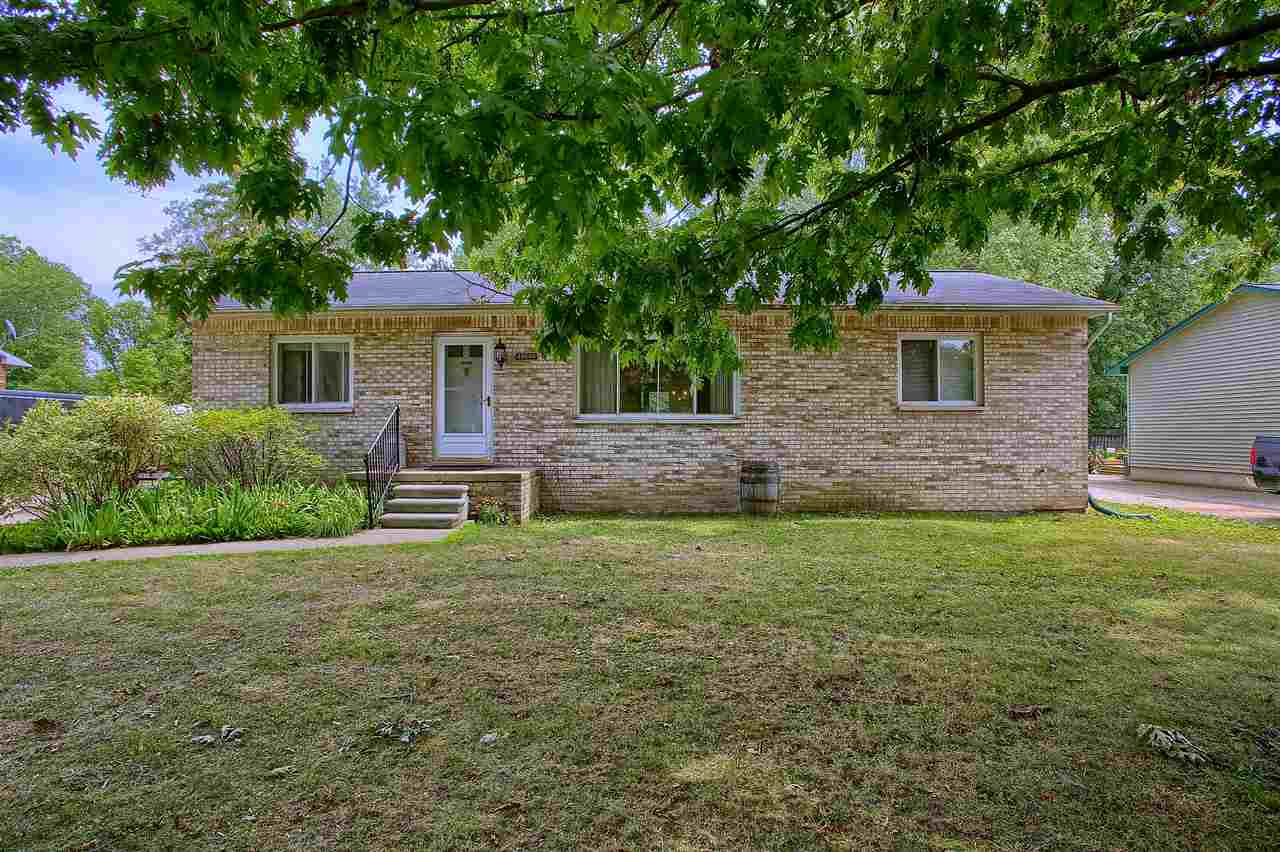 48660 Callens Road Chesterfield, MI 48047 - Photo 2 of 34