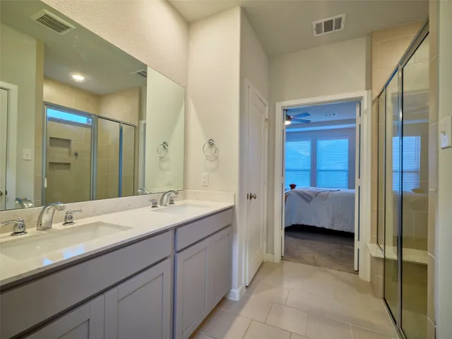 $400,000 | 400 Beken Cove Lane, La Porte, TX 77571