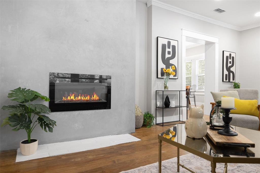 813 Elsbeth Street Dallas, TX 75208 - Photo 15 of 35