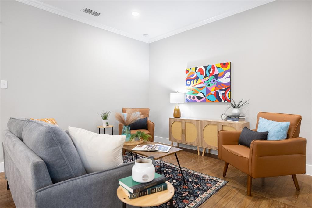 813 Elsbeth Street Dallas, TX 75208 - Photo 19 of 35