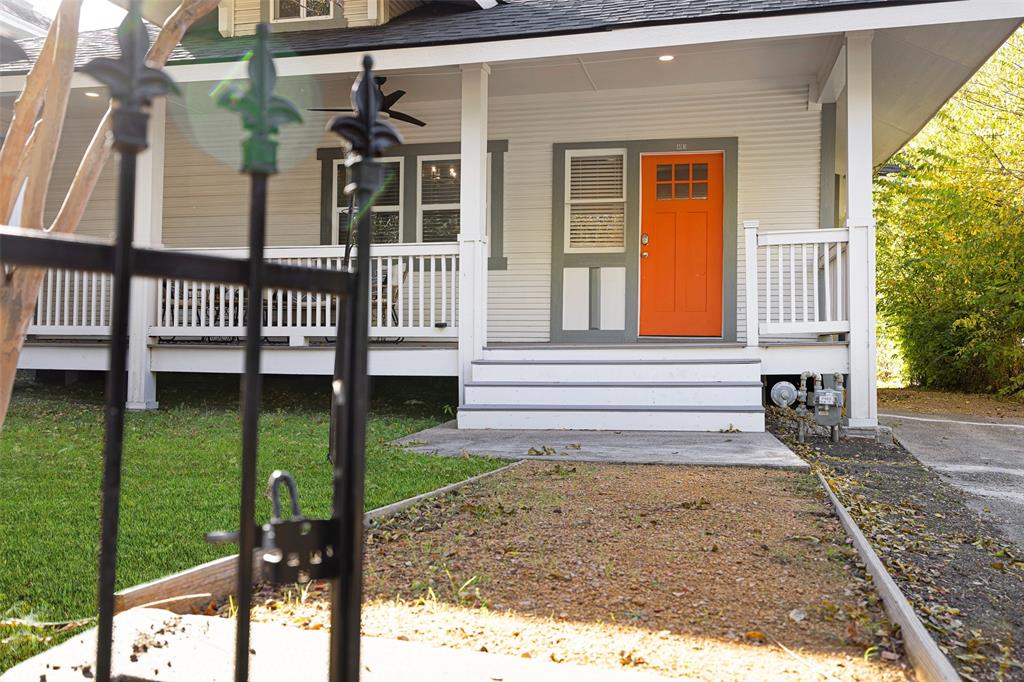 813 Elsbeth Street Dallas, TX 75208 - Photo 32 of 35