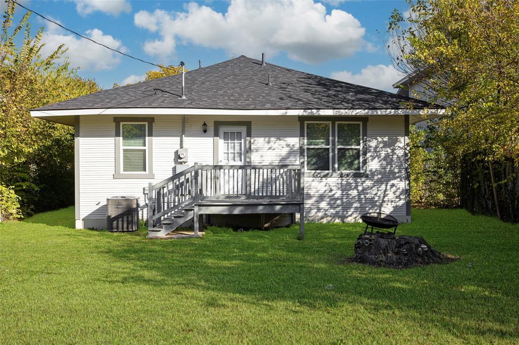 813 Elsbeth Street Dallas, TX 75208 - Photo 34 of 35