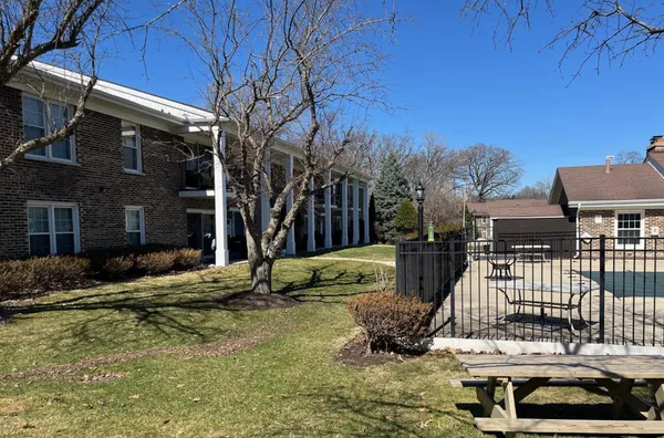 $247,000 | 118 Evelyn Lane, Unit H, Lake Geneva, WI 53147