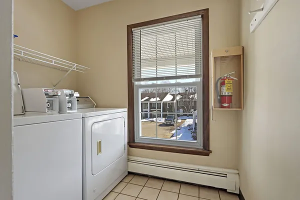 $247,000 | 118 Evelyn Lane, Unit H, Lake Geneva, WI 53147