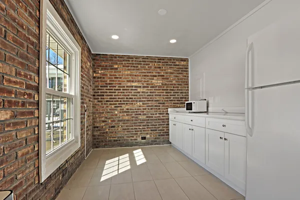 $247,000 | 118 Evelyn Lane, Unit H, Lake Geneva, WI 53147