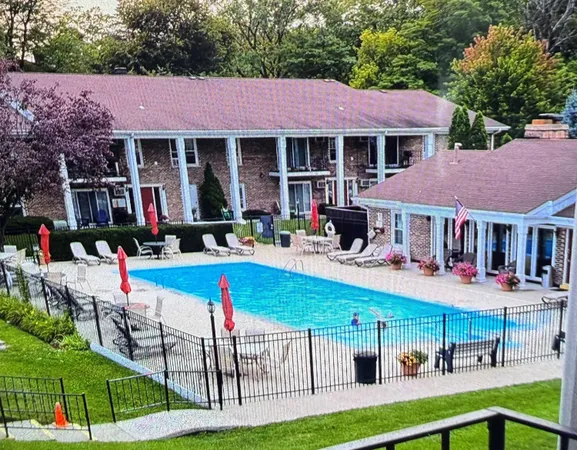 $247,000 | 118 Evelyn Lane, Unit H, Lake Geneva, WI 53147