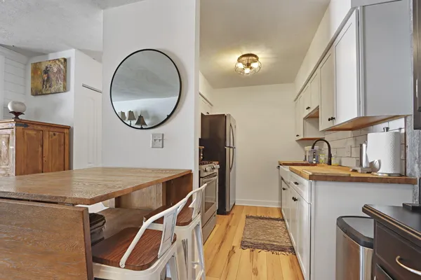 $247,000 | 118 Evelyn Lane, Unit H, Lake Geneva, WI 53147