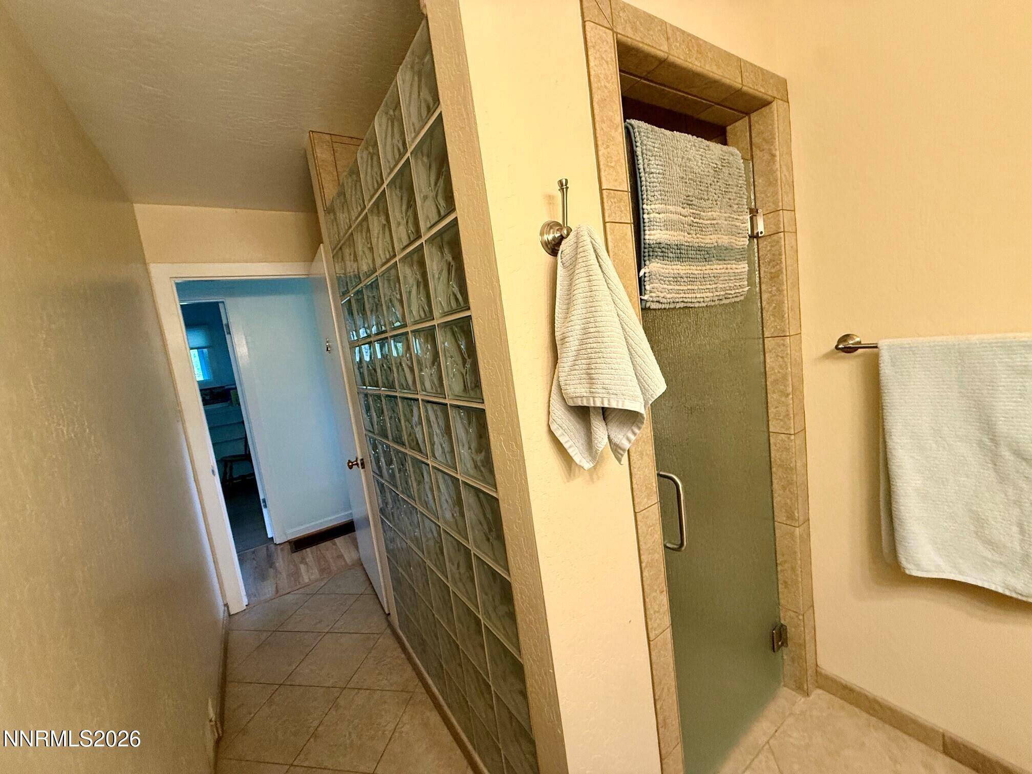 295 Circle Drive Reno, NV 89509 - Photo 19 of 28 15