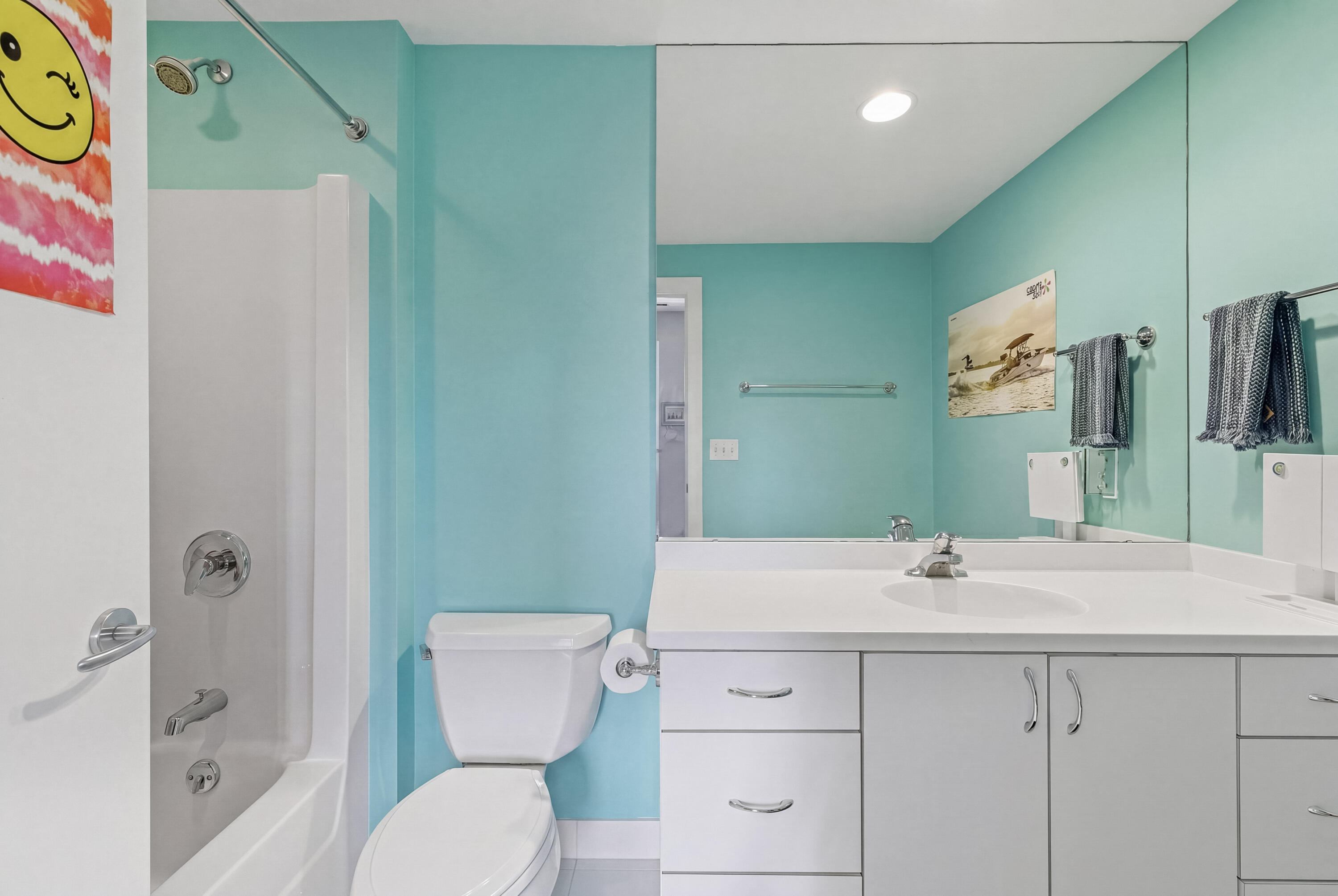 5611 Oak Bluffs Road Fontana, WI 53125 - Photo 35 of 43 Bathroom