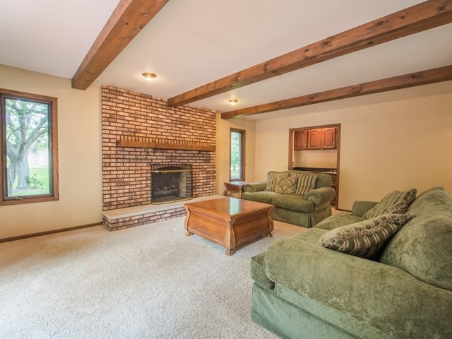 3 Trent Road Hawthorn Woods, IL 60047 - Photo 11 of 25