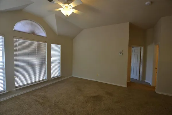 a view of empty room with window